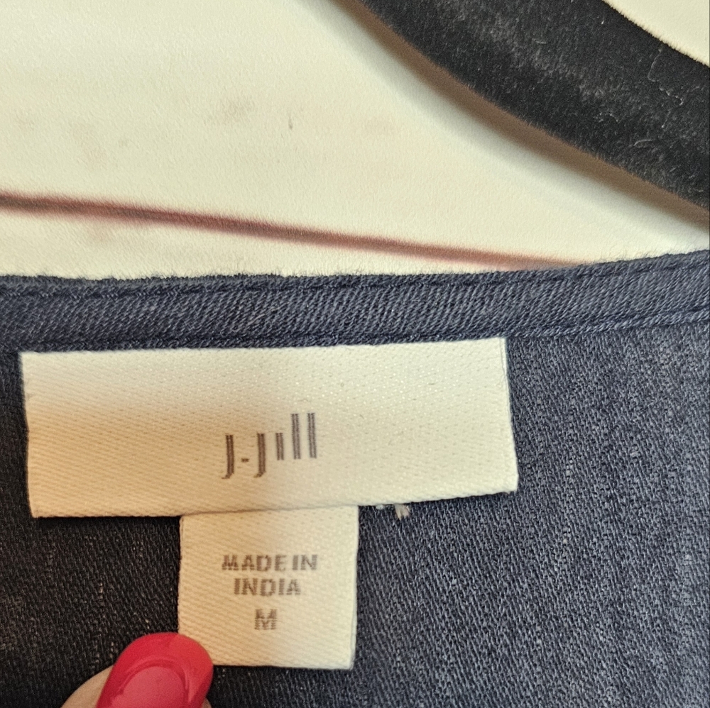 J. Jill Embroidered Navy Blue Sleeveless Top - Picture 7 of 10